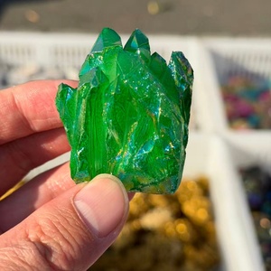 Amas de cristal de quartz Aura d'ange, forme libre, pierre naturelle, revêtement en titane arc-en-ciel pour la guérison et la méditation, vente en gros - Product Image 2