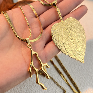 Nuovo Modello di Collana a Foglia d'Acero con Design a Doppio Strato - Accessorio Versatile per Uso Quotidiano, Ideale come Regalo per <span class=keywords><strong>Amici</strong></span> - Product Image 1