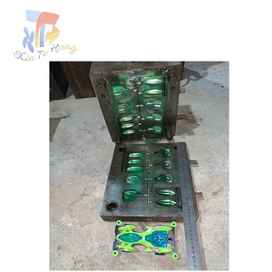 Four-wheel drive car in cheap second hand mold toy used plastic injection mold