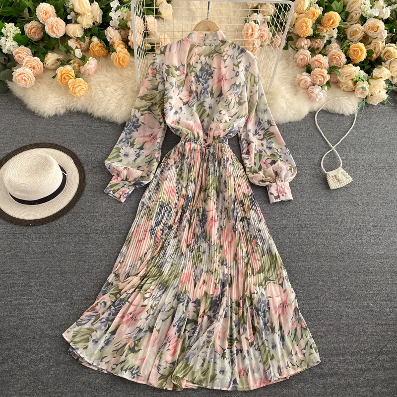 Autumn Ladies Holiday Style Dress New Design Vacation Pleated Floral Print Puff Sleeve Ladies Casual Dress For Women