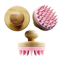 Brosse à shampooing avec manche en bois de bambou naturel et biologique Brosse à cheveux en silicone avec logo personnalisé Brosse à shampooing pour massage du cuir chevelu