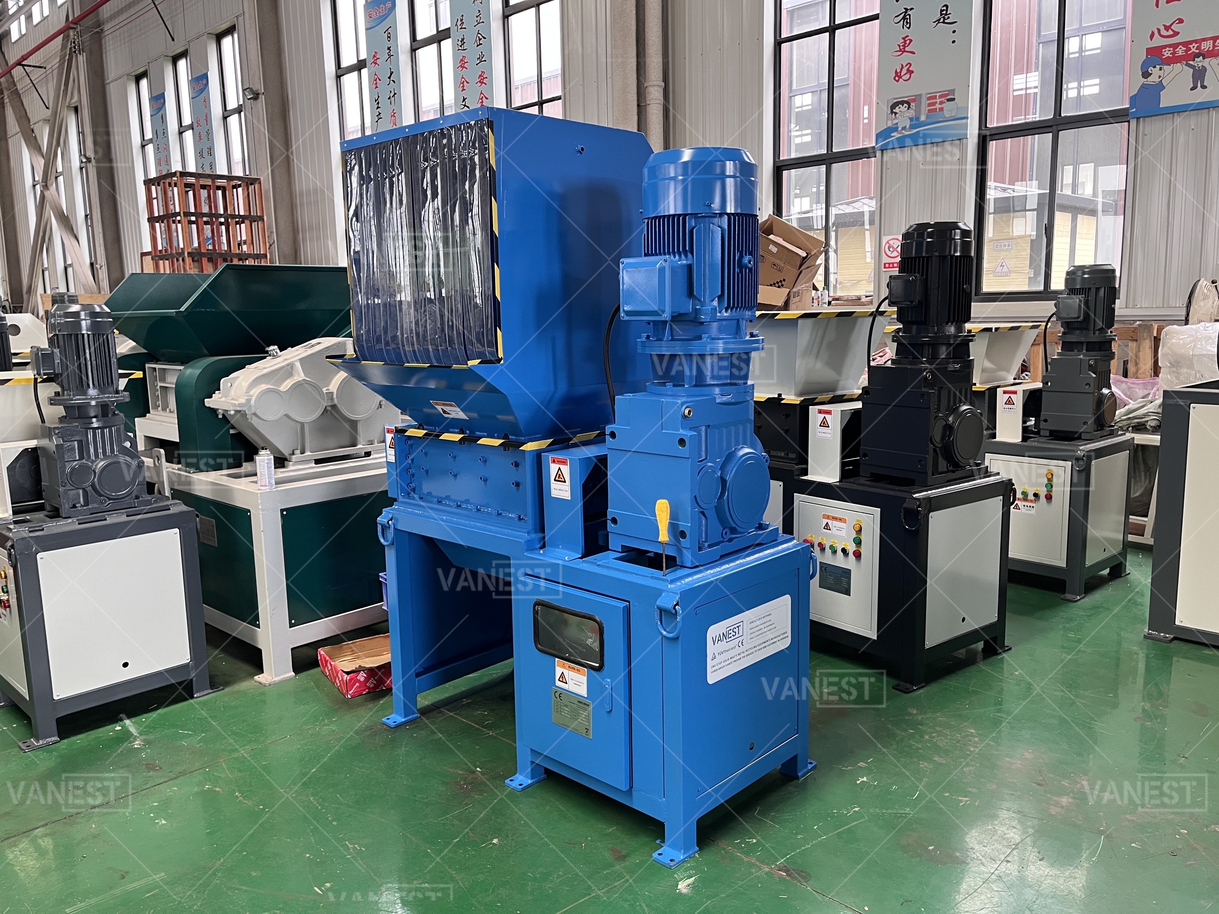 Waste Fiber Textile Cloth Recycling Shredding Machine Small Fabric Shredding Double Shaft Shredder Machine