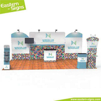 Stand d'exposition portable 10*20 pieds avec équipement de présentation facile à installer pour les salons professionnels avec vitrine intégrée