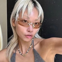 99105 Nouvelles Lunettes de Soleil Carrées Couleur Bonbon UV400 Luxe Homme et Femme Tendance Métal Futuriste Y2K Universelles Gafas De Sol