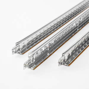 Profilé <span class=keywords><strong>de</strong></span> plafond en T moderne <span class=keywords><strong>de</strong></span> haute précision et <span class=keywords><strong>de</strong></span> haute qualité, en acier galvanisé décoratif, résistant à la corrosion et ignifuge - Product Image 1