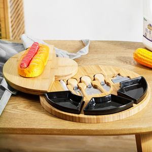 Tabla de queso redonda de bambú con platos de cerámica y juego de cuchillos, bandeja portátil para servir bocadillos, frutas y pizza en fiestas. - Product Image 3