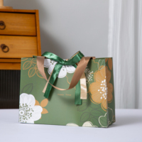 Sacs en papier personnalisés pour boutiques, écologiques, avec logo sur mesure, impression personnalisée, sacs cadeaux avec poignées en ruban