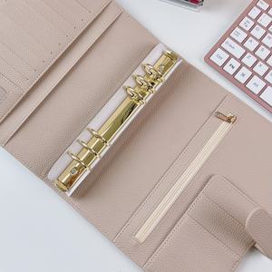 <span class=keywords><strong>Cahier</strong></span> de notes avec logo personnalisé en gros, 6 anneaux, feuilles mobiles, classeur A5 A4, planificateur de galets en cuir PU pour l'école et le bureau - Product Image 6