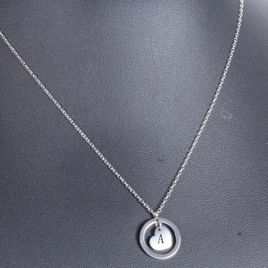 Collier avec pendentif en forme de cœur en acier inoxydable avec design de cercle creux pour un usage quotidien, cadeau - Product Image 3