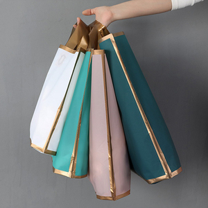 Customize high quality shopping handle bags packaging Plastic bag with own logo