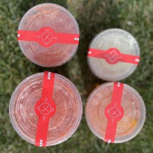 Etiqueta a prueba de manipulaciones para alimentos personalizada, etiqueta impermeable de vinilo sellado de seguridad para entrega, etiquetas de frescura, embalaje de alimentos y bebidas - Product Image 1