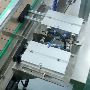 Machine de capsulage automatique verticale grande capacité 2M pour ligne de production, capsuleuse à vis pour bouteilles de boissons, détergent lessive, gel douche - Product Image 5