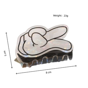 Sheshares Nouvelle Pince à Cheveux Créative en Acétate avec Symbole de Paix et Doigt d'Honneur - Pince Requin Tendance pour Queues de Cheval et Coiffures Semi-Ellesbrouillées - Product Image 2