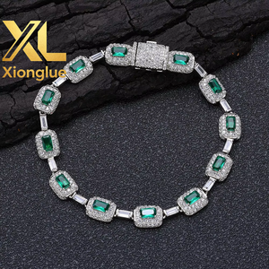 Bague Chevalière de Luxe Plaqué Or 18K, Entièrement Sertie de Diamants Ronds et de Zircons Brillants, Style Hip-Hop, pour Hommes et Femmes, Vente en Gros - Product Image 3