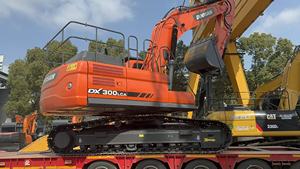 Excavadora Doosan DX300LCA original coreana de segunda mano, excavadora de 30 toneladas, excavadora de cadenas Doosan DX300LC-9C usada en venta. - Product Image 3