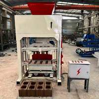 Machine de formage de blocs à trémie 4-40B pour usine, ligne de production de béton automatique, mélangeur à convoyeur, supporte les moules personnalisés, facile à utiliser