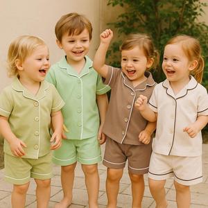 ホンボ 2ピース 100%綿生地パジャマ 幼児用パジャマ カスタムロゴ 子供用夏用半袖ショートパンツ キッズサテンパジャマ - Product Image 1