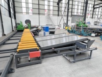 Ligne de production automatique de scie à ruban verticale pour la coupe du bois avec système de convoyeur à rouleaux