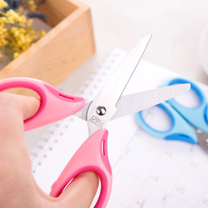 Deli Children's Scissors Stainless Steel Straight Blade For Craft <b>Paper</b> Cutting <b>Red</b> And Blue Mixed Colors - Product Image 4