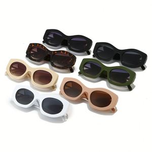 Gafas de Sol de Diseño Clásico 2025 con Logotipo Personalizado, Gafas de Sol Punk Y2K para Hombre, Gafas de Sol de Ojo de Gato con Marco Grande y Protección UV400 para Mujer - Product Image 4