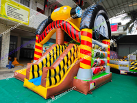 Structure gonflable à grandes roues avec toboggan, jeux sportifs, parcours de jeux, château de saut extérieur, pour événements et fêtes foraines