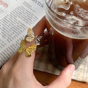 Anillo de Plata Pura S925 con Diseño de Mariposa Retro, Estilo Fresco y Natural, con Boca Abierta, Versátil, Simple y Moderno - Product Image 1