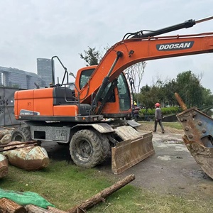 Excavatrice sur roues Doosan DX150WE-9C, couleur noire, équipement de construction, avec roulement Airman, godet de 1,15 m, moteur et engrenages - Product Image 5