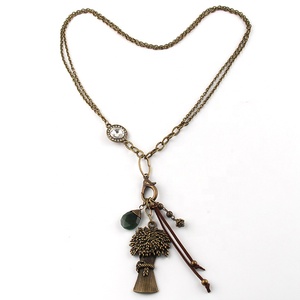 Set di Due Collane Vintage Personalizzate per Donna, Catena <span class=keywords><strong>Rosario</strong></span> in Bronzo con Gemme, Pendente a Forma di Lupo, Foglia e <span class=keywords><strong>Albero</strong></span> con Drusa - Product Image 5