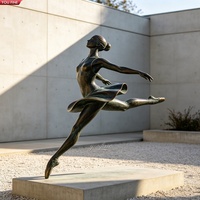 Sculpture YOUFINE grandeur nature en bronze antique de ballerine, statue métallique de danseuse érigeant sa jupe tutu, pour la décoration de la plage, de la place publique ou du parc