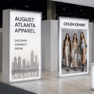 Stand modulaire pour salon professionnel 20x20 en îlot avec affichage LED SEG et enseigne suspendue rétroéclairée pour le salon de l'habillement d'Atlanta en août - Product Image 4