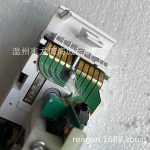 แผงควบคุมเครื่องปรับอากาศรถกระบะเชฟโรเลต YF-1818 แบบ 3 รู ควบคุมความร้อน 9699 แบบแมนนวล พลาสติก ABS รูปทรงสี่เหลี่ยมผืนผ้า - Product Image 2