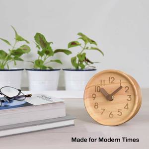Reloj de Escritorio Silencioso de Madera de Pino Personalizado, Reloj de Pared/Mesa Analógico sin Tictac, Funciona con Batería, para Decoración del Hogar u Oficina, Fácil de Leer - Product Image 4