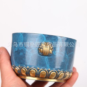 Quemador de incienso grande de cobre con forma de loto para uso doméstico, adecuado para ofrecer incienso a Buda, estilo Xuande. - Product Image 4