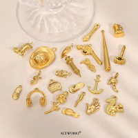 Icônes dorées du quotidien |   Charme miniature en acier inoxydable plaqué or 18K PVD pour la création de bijoux DIY |   Imperméable et hypoallergénique