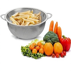 Passoire en acier inoxydable avec poignées, tamis métallique perforé durable pour pâtes et légumes - Product Image 1