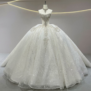 Robe de mariée JFH60 exclusive en cristal, style moderne, trois voies, couleur ivoire, avec traîne chapelle en dentelle florale pour femme - Product Image 2