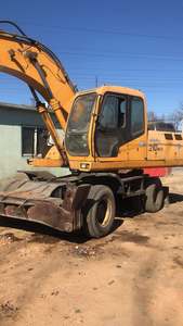 Pelle multifonction sur chenilles originale de la Corée Hyundai 210 d'occasion Hyundai Haute efficacité en bon état en vente - Product Image 4