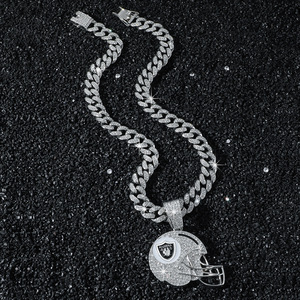 Nouveau Collier Pendentif en Alliage Style Hip Hop Personnalisé Casque d'Équipe de Rugby Plaqué Or et Argent pour Hommes Bijoux en Gros - Product Image 3