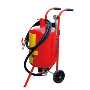 Prix d'usine : Sableuse à réservoir, machine de sablage 10 gallons (40 litres), 60-125 PSI, 6-25 CFM, roulettes directionnelles 2x6 pouces - Product Image 3