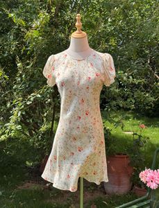 Vestido Corto de Seda con Mangas Abullonadas y Estampado Floral, Estilo Romántico Francés con Brillo Suave, Vestido Mini para Mujer - Product Image 6