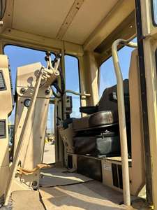 Motoniveladora Caterpillar CAT140H usada de alta calidad Horas bajas con motor de componentes básicos y caja de cambios - Product Image 4