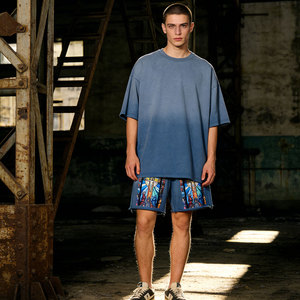 Pantaloncini Vintage <span class=keywords><strong>con</strong></span> Colore Sfumato, Lavaggio Enzimatico, Bordi Arrotolati, Stampa DTG Personalizzata, Logo Personalizzato, Pantaloni God - Product Image 2