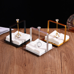 Support à mouchoirs en métal Master Gu, design carré, ornement de comptoir, boîte à mouchoirs décorative pour salon - Product Image 3