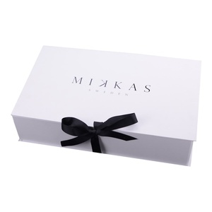 Caja de regalo plegable magnética de encargo de la ropa de la cartulina del papel blanco grande de lujo que empaqueta con la <span class=keywords><strong>cin</strong></span> - Product Image 5