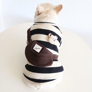 Sweat <span class=keywords><strong>à</strong></span> capuche rayé pour chien Meow Knight avec <span class=keywords><strong>sac</strong></span> <span class=keywords><strong>à</strong></span> <span class=keywords><strong>dos</strong></span> en forme d'ours en peluche, vêtements décontractés pour bouledogues <span class=keywords><strong>français</strong></span>, pugs et corgis - Product Image 1