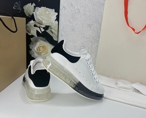 Zapatos de plataforma transparentes y acolchados de lujo al por mayor, zapatos casuales blancos sencillos para caminar - Product Image 1