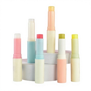 ลิปบาล์มผลไม้สตรอว์เบอร์รีแบบแท่ง ผลิตตามสั่ง (OEM) ออร์แกนิคและให้ความชุ่มชื้น - Product Image 1