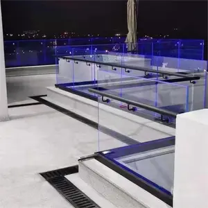 Verticale Installatie Van Aluminiumlegering U-Vormige Groef Gelamineerd Gehard Glas Vangrail Basis Binnen/Buiten Trappen