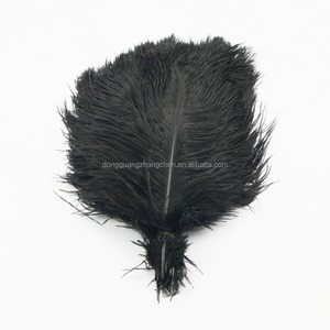 Vente en gros de plumes d'autruche pelucheuses teintes de 20 à 25cm pour l'artisanat et le mariage, vase de carnaval, décorations pour événements et fêtes - Product Image 2