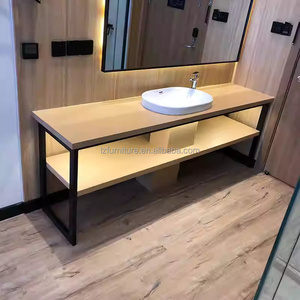 Ensembles de meubles de chambre d'hôtel 3 étoiles abordables : Cadre de lit moderne en bois avec tête de lit, meuble TV, chaise, poste de travail et table basse - Product Image 2